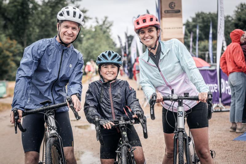 cyclistes souriants pendants Nature is Bike
